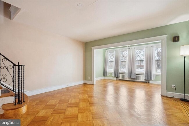 Building Photo - 3227 Fuller St