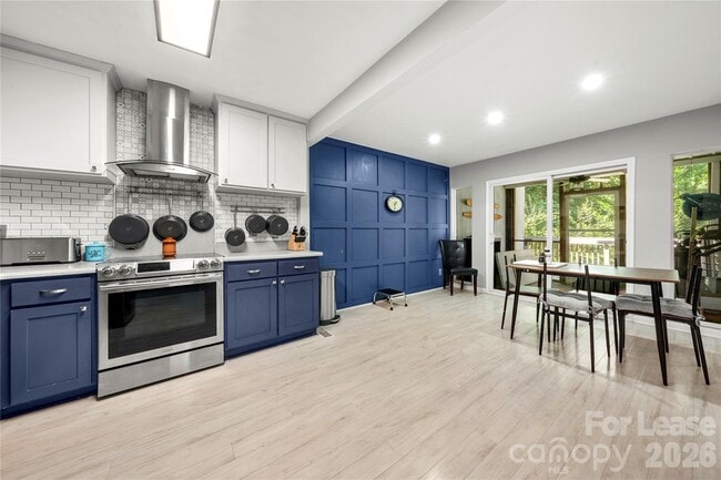 Building Photo - 222 Riverview Terrace