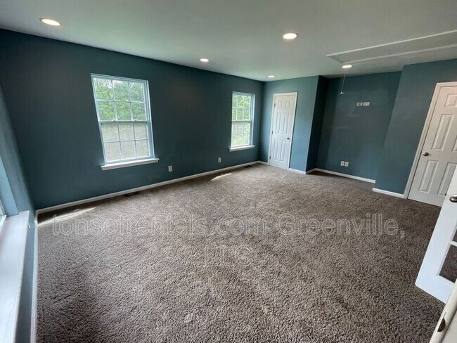 Building Photo - 518 Amber Crest Ct