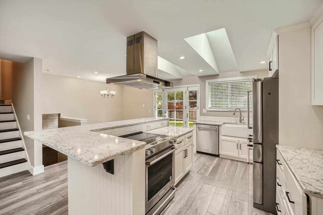 Building Photo - 33914 35th Ave SW