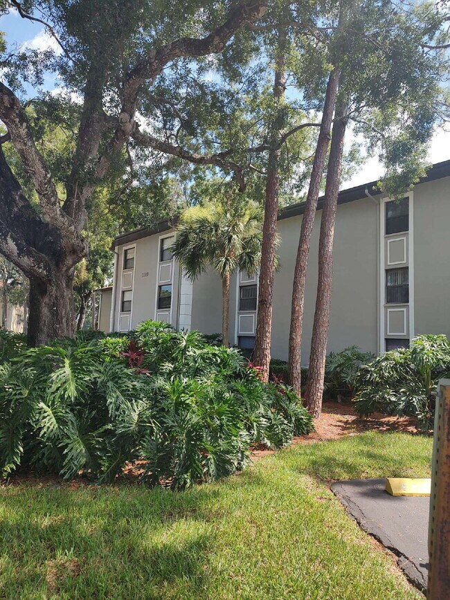 Building Photo - "$200 move in special!! 2-Bed, 2-Bath Cond...