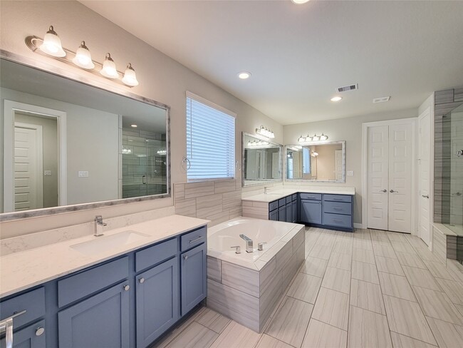 Building Photo - 935 W Lacey Garden Loop