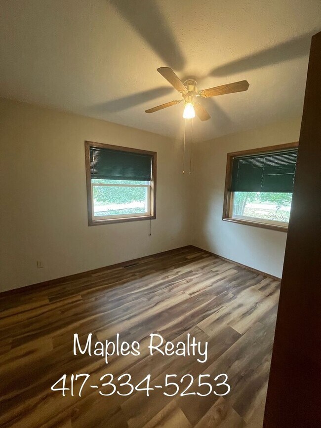 Building Photo - NEW LISTING 3 Bedroom, 2 Bath Home in Rockaway Beach, MO