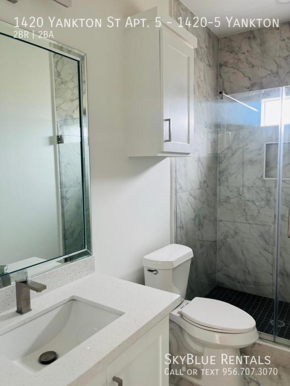 Building Photo - 1420 S Yankton St