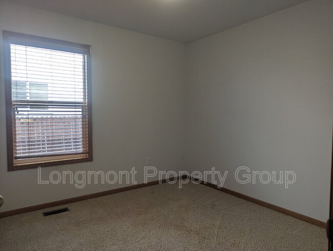 Building Photo - 388 Cardinal Ave