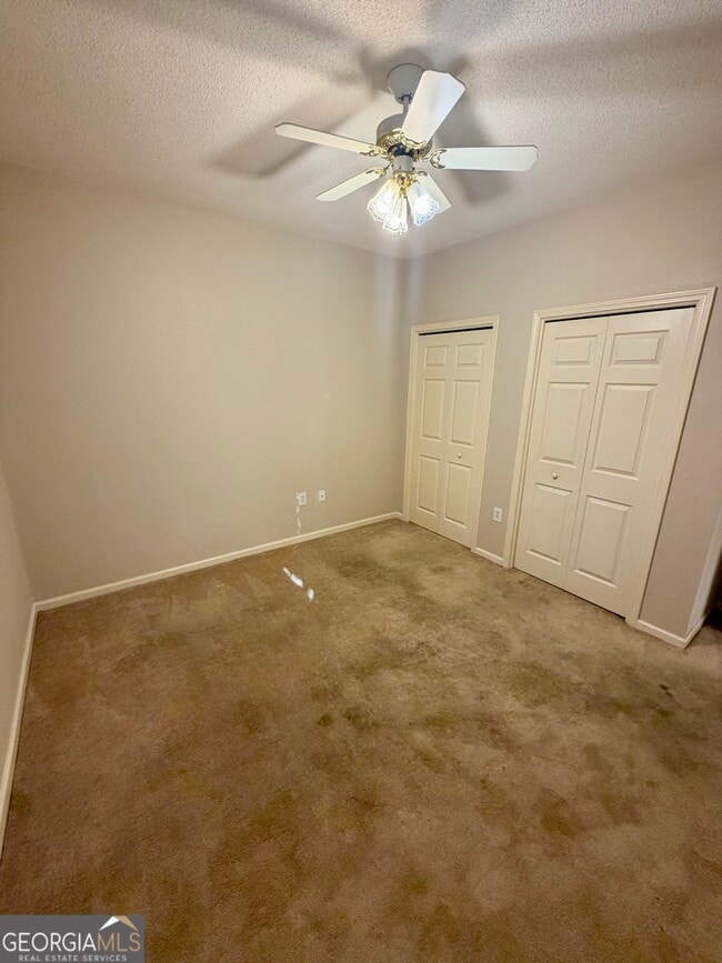 Building Photo - 213 Carrington Ln