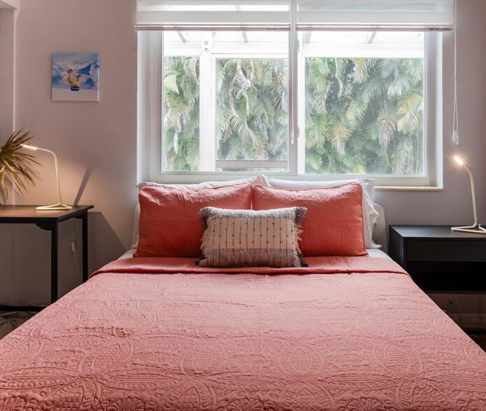 Building Photo - 750 NE 120th St