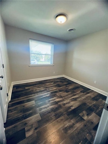 Building Photo - 2610 Idaho Ave