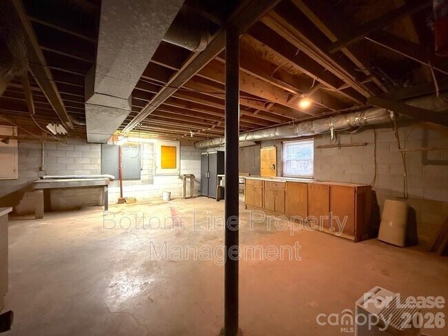 Building Photo - 9419 Brenda Ann Rd