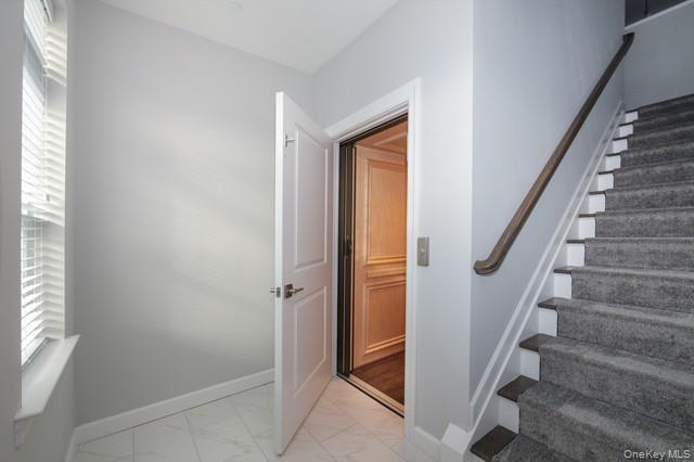 Building Photo - 86 Sutton Ct