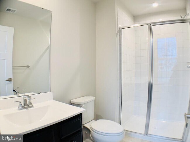 Building Photo - 11380 Willow Green Cir