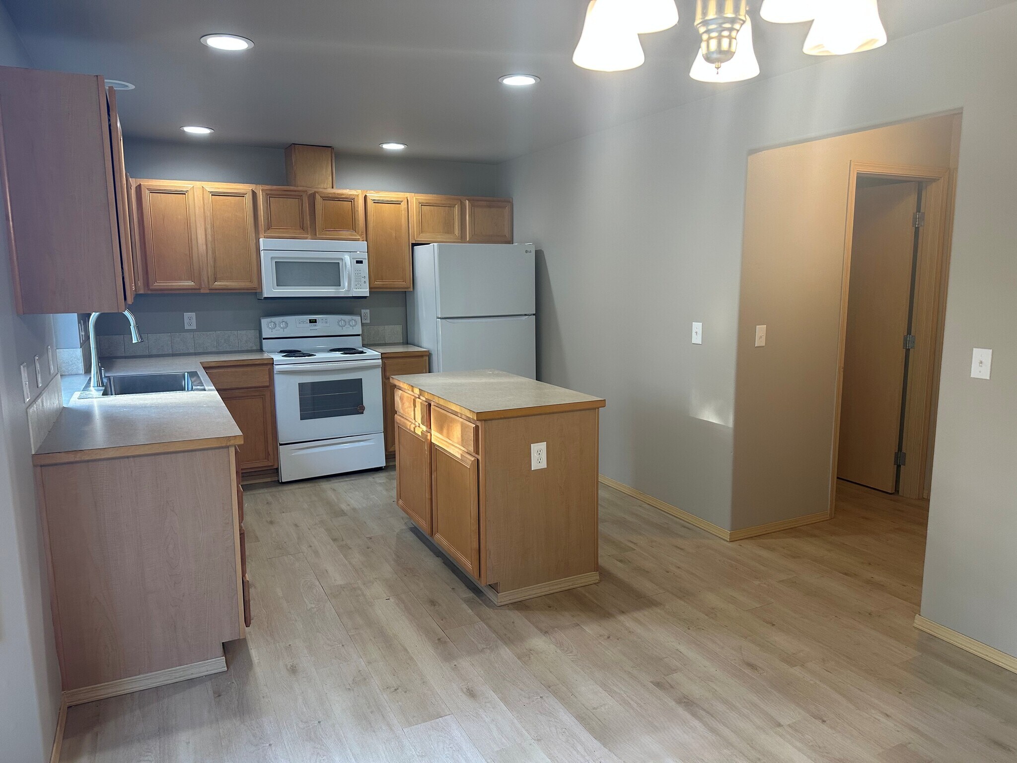 Building Photo - 16011 29th Avenue Ct E