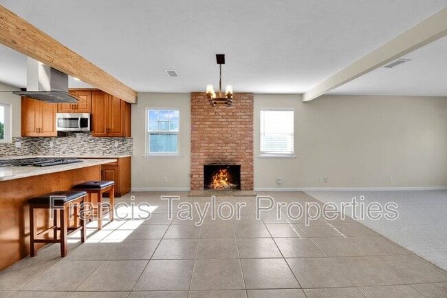 Building Photo - 2053 Habero Dr