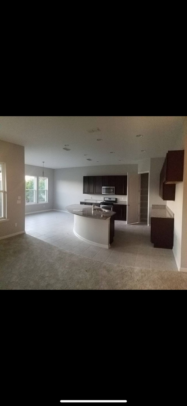 Building Photo - 26 Valley Grove Dr