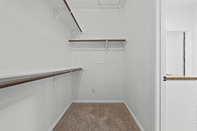 Building Photo - 14913 Longbranch Dr