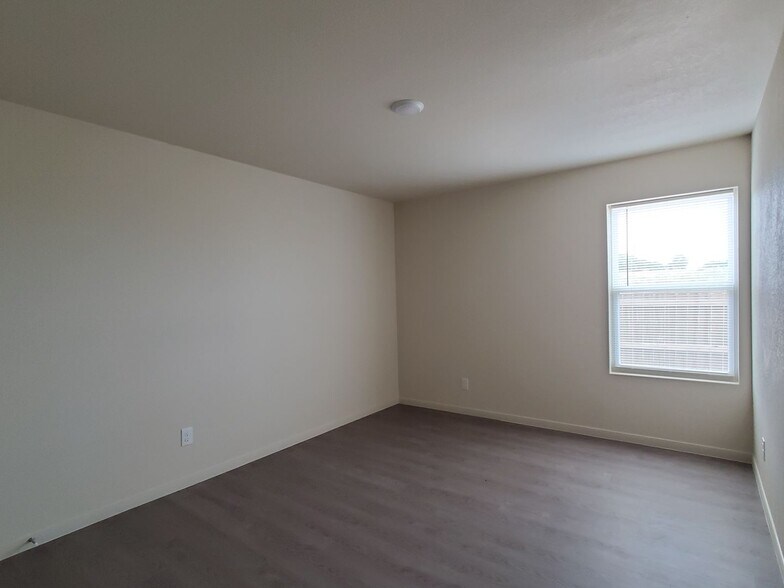 Building Photo - 5804 Rustler Dr