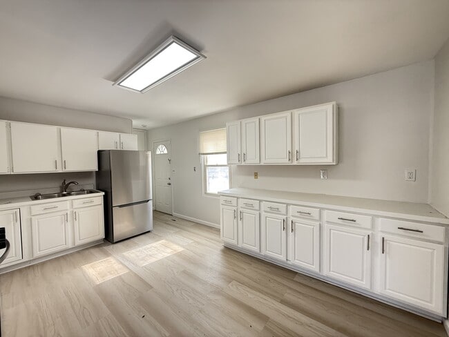 Building Photo - 814 Taylor St