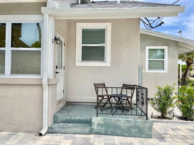 Building Photo - 7700 Boca Ciega Dr