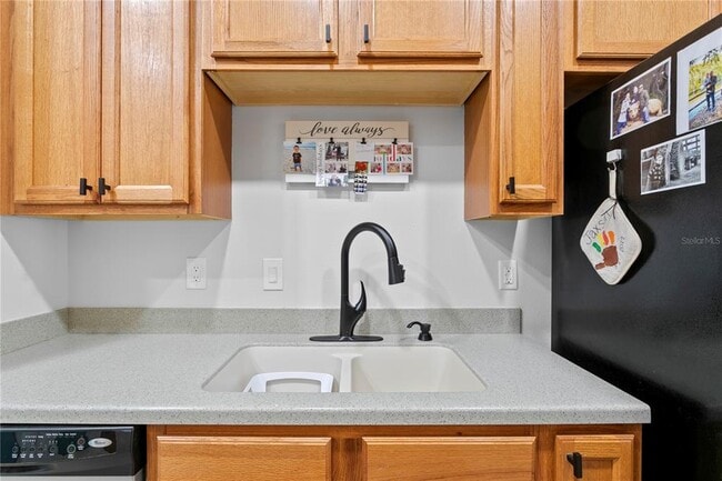 Building Photo - 2107 Branch Hill St