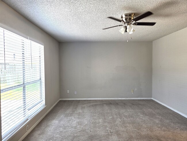 Building Photo - 13427 Juniper Point Dr