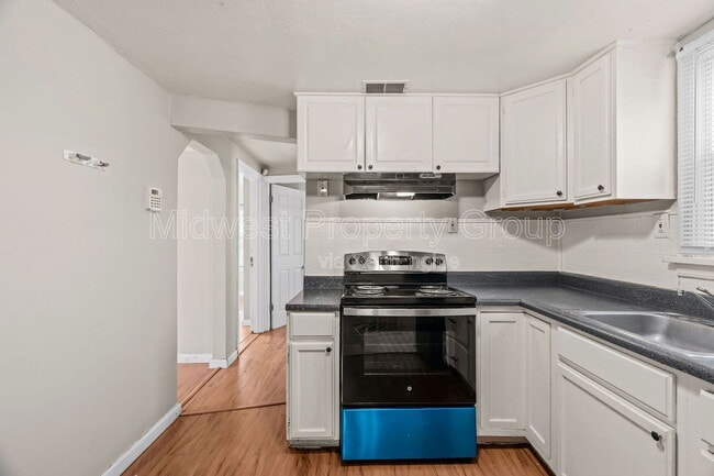 Building Photo - 161 Anistasia Dr