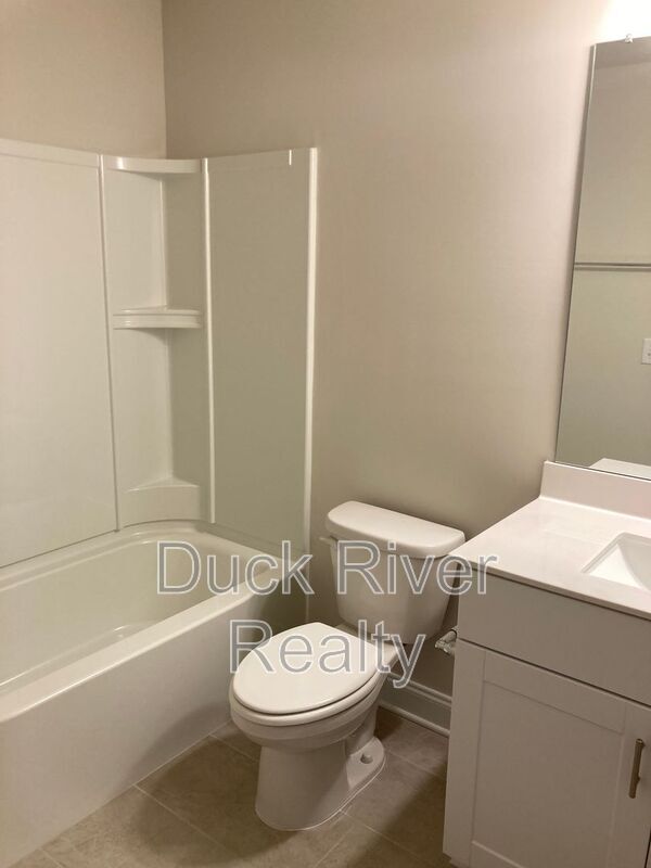 Building Photo - 922 Oak Rdg Ln