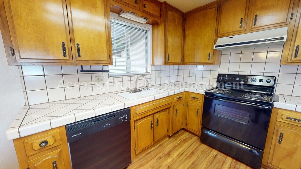 Building Photo - 20310 Coral Cir