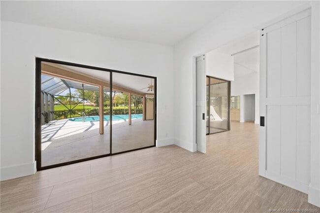Building Photo - 2284 SW Spoonbill Dr