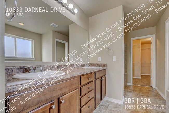 Building Photo - 10833 Darneal Dr