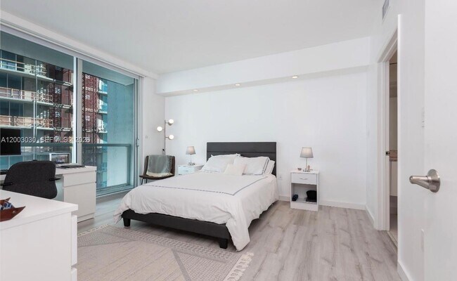 Building Photo - 55 SE 6th St