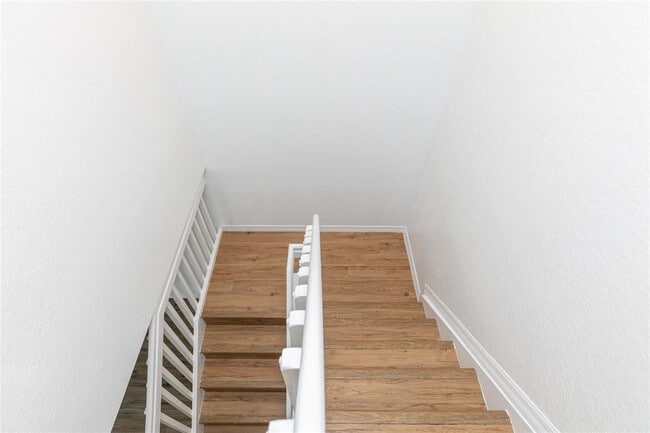 Building Photo - 159 Hidden Ct Rd