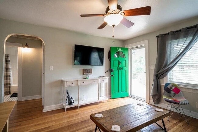 Building Photo - 1501 29th Ave N