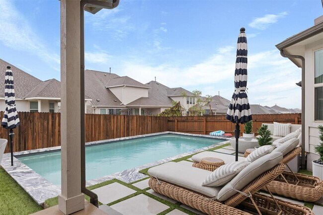 Building Photo - 6604 Coalinga Ln