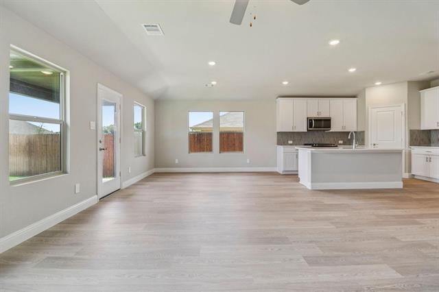 Building Photo - 600 Stagg St