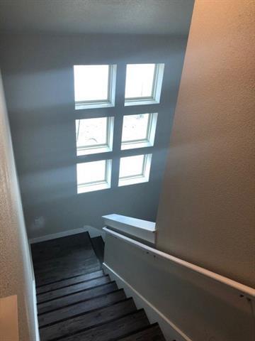 Building Photo - 2309 N Elm St