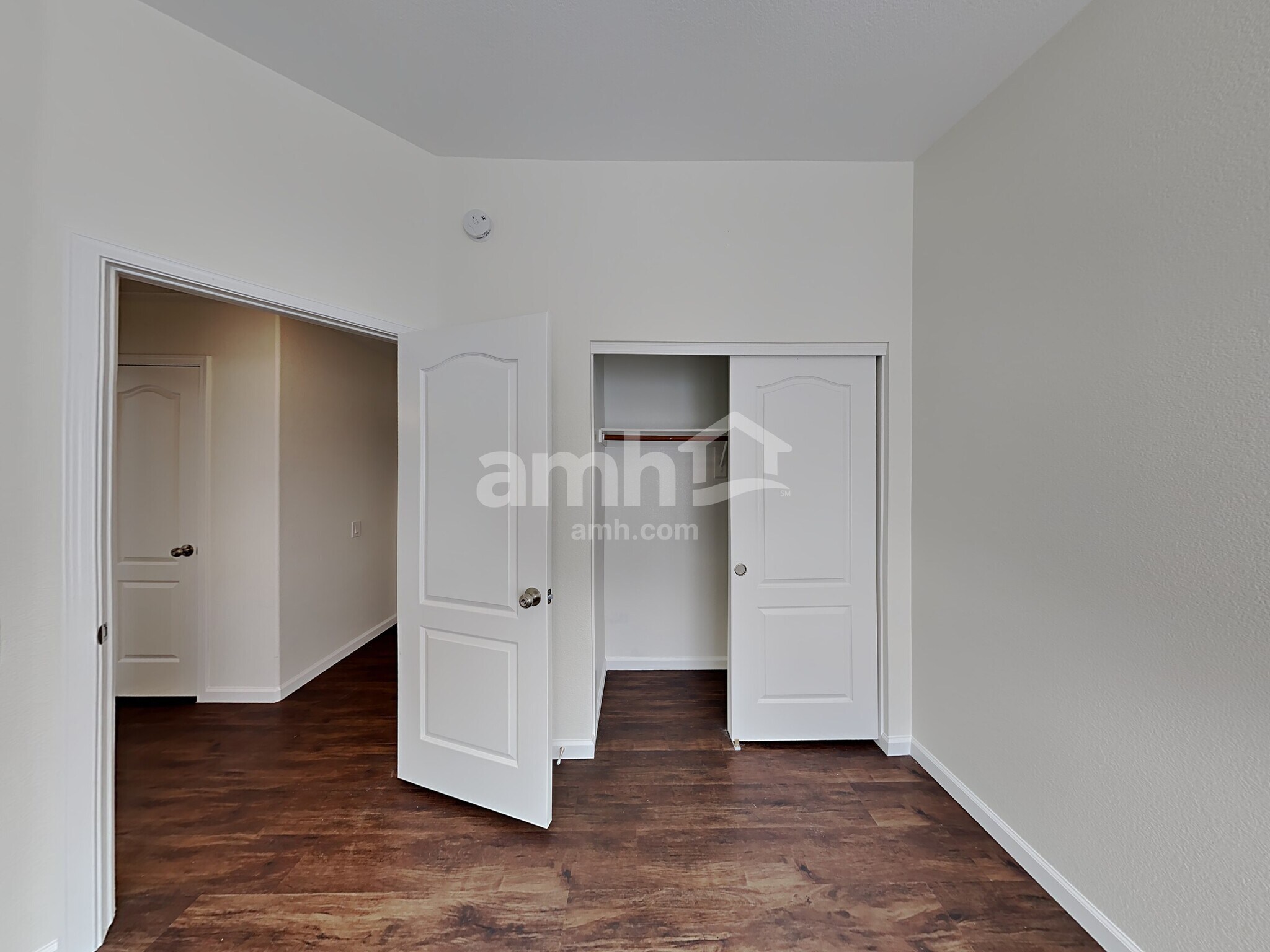 Building Photo - 2256 E Monona Dr