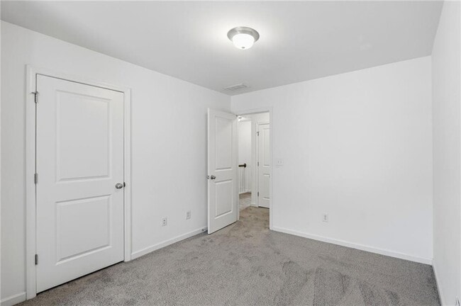 Building Photo - 4987 Longview Walk