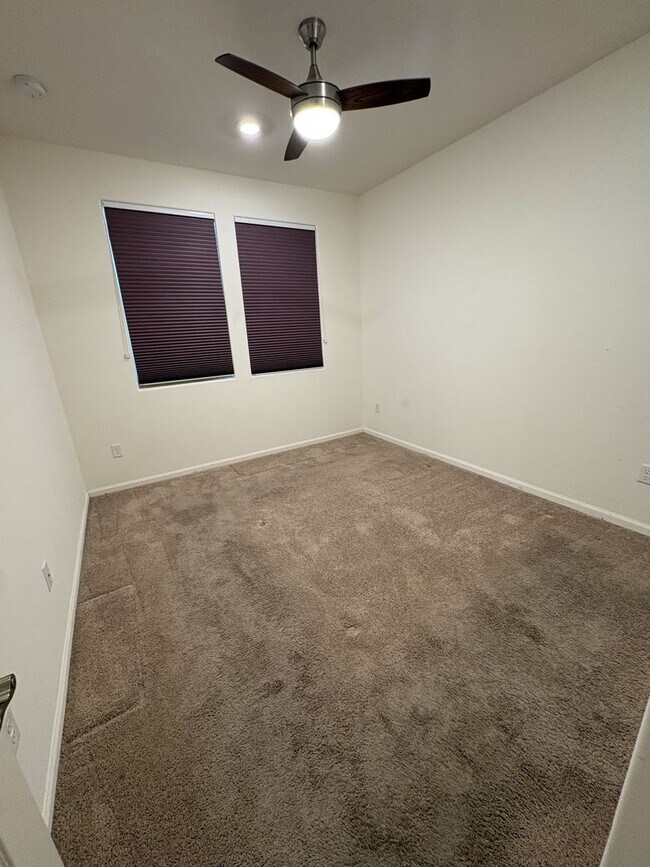 Building Photo - Four bedroom beauty in Star Valley