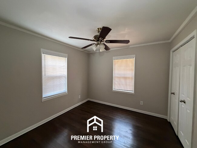 Building Photo - 1731 Capri Rd