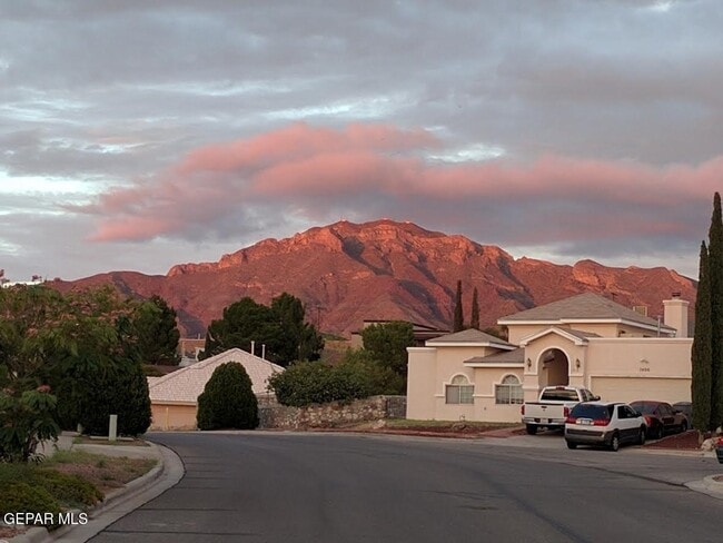 Building Photo - 7417 Mission Viejo Dr