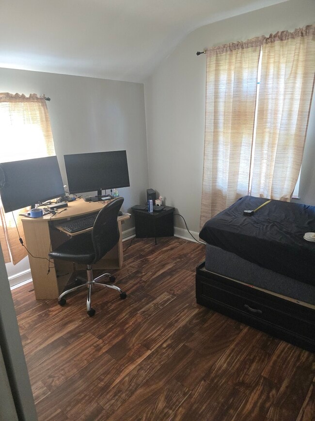 Building Photo - 2105 Donald Ave