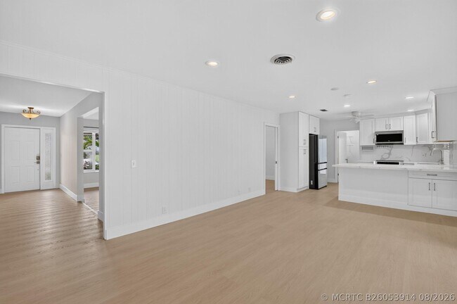 Building Photo - 1301 SW 8th St