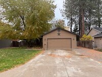 Building Photo - Home in Hayden