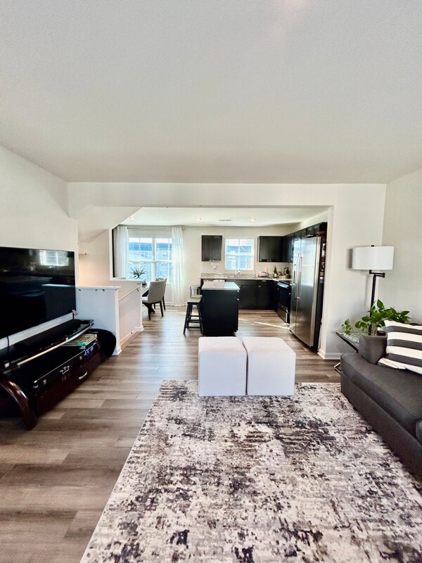 Building Photo - 6137 Cutwater Cir