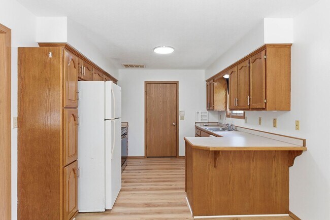Building Photo - Nixa 3 bed 2 bath 2 car garage home!