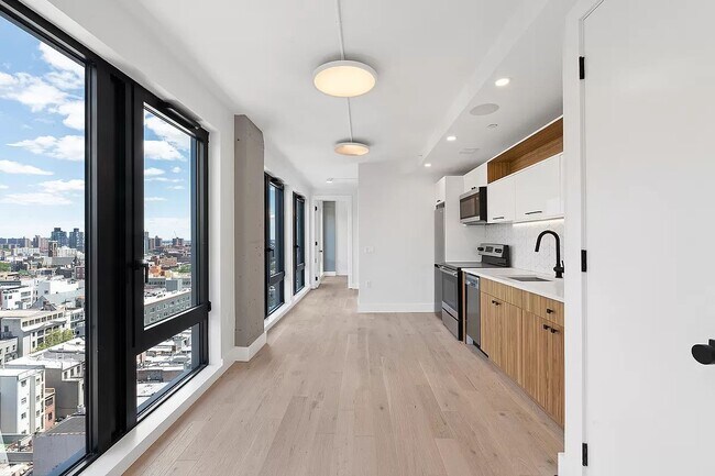 Building Photo - West 125th Street