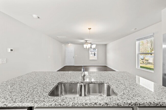Building Photo - 705 Conductor Ct