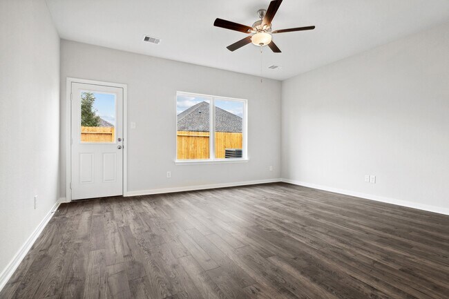 Building Photo - 5910 Peony Pl