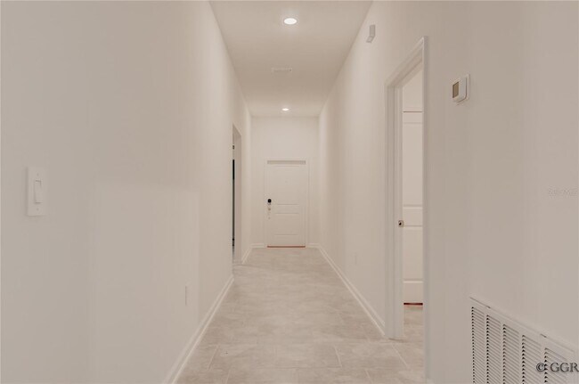 Building Photo - 4975 Worchester Dr