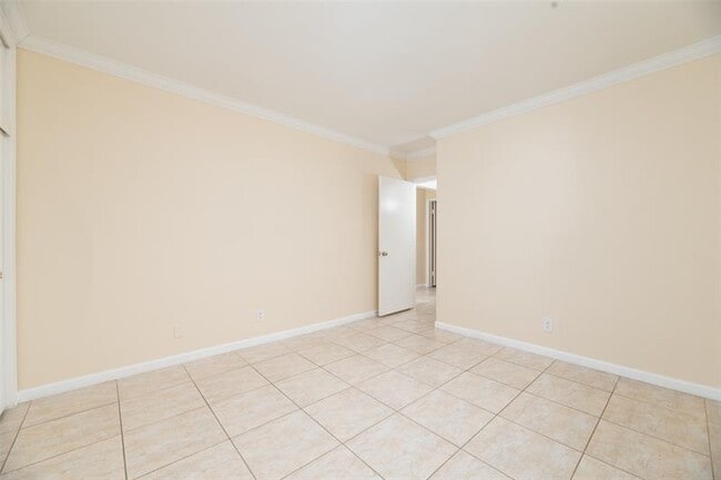 Building Photo - 3707 Polk St